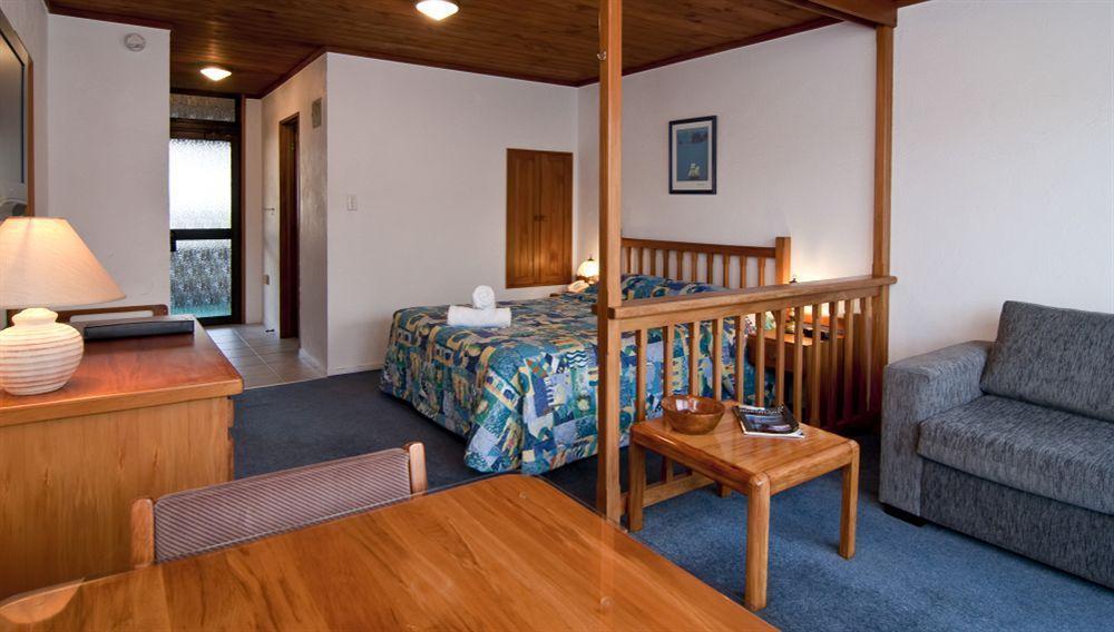 Swiss Chalet Lodge Motel Paihia Extérieur photo