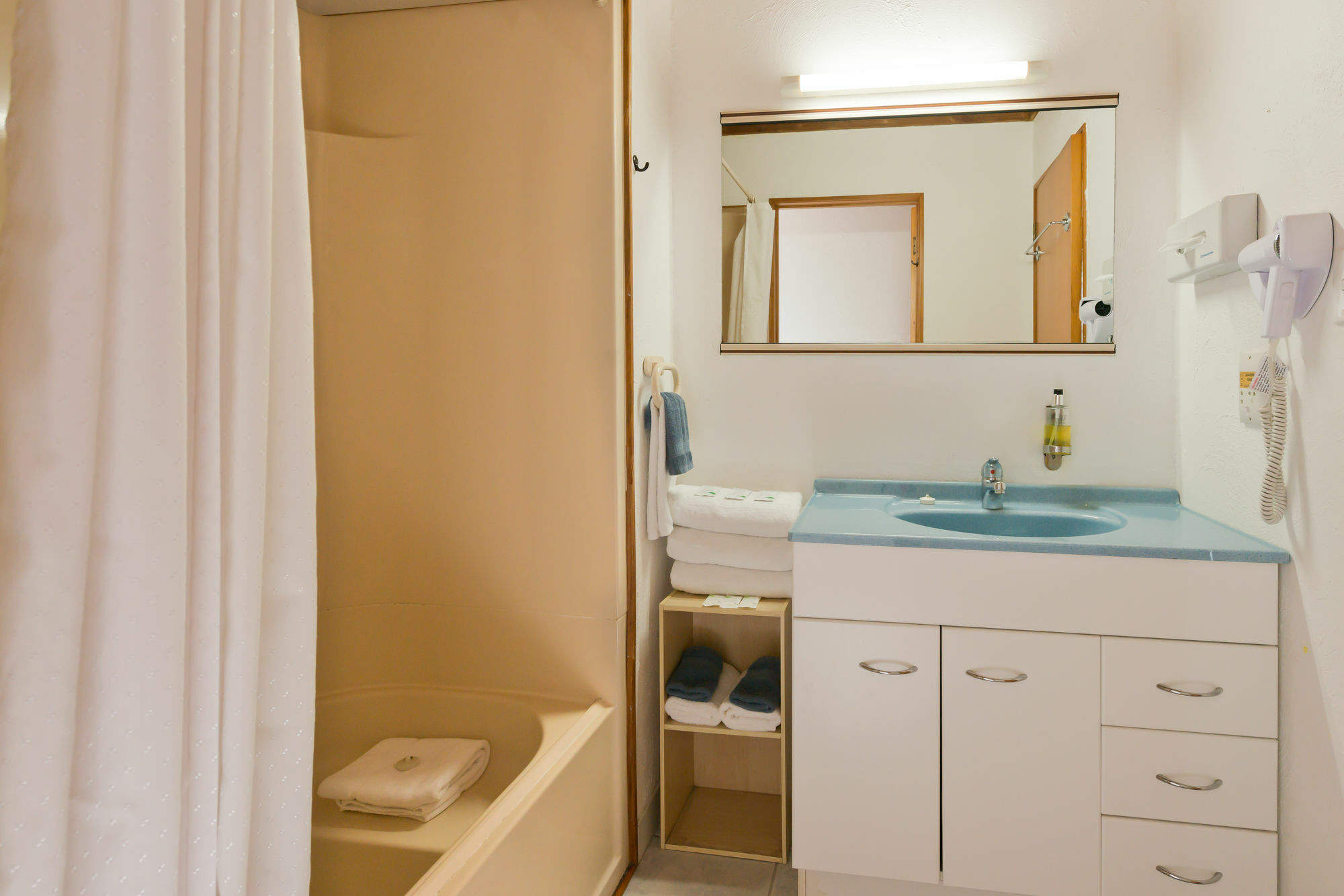 Swiss Chalet Lodge Motel Paihia Extérieur photo