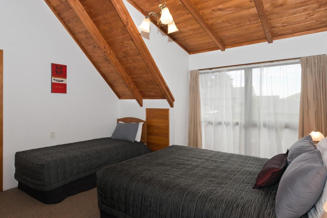 Swiss Chalet Lodge Motel Paihia Extérieur photo